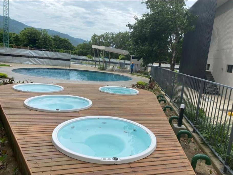 Apartasuite Casa Aura *